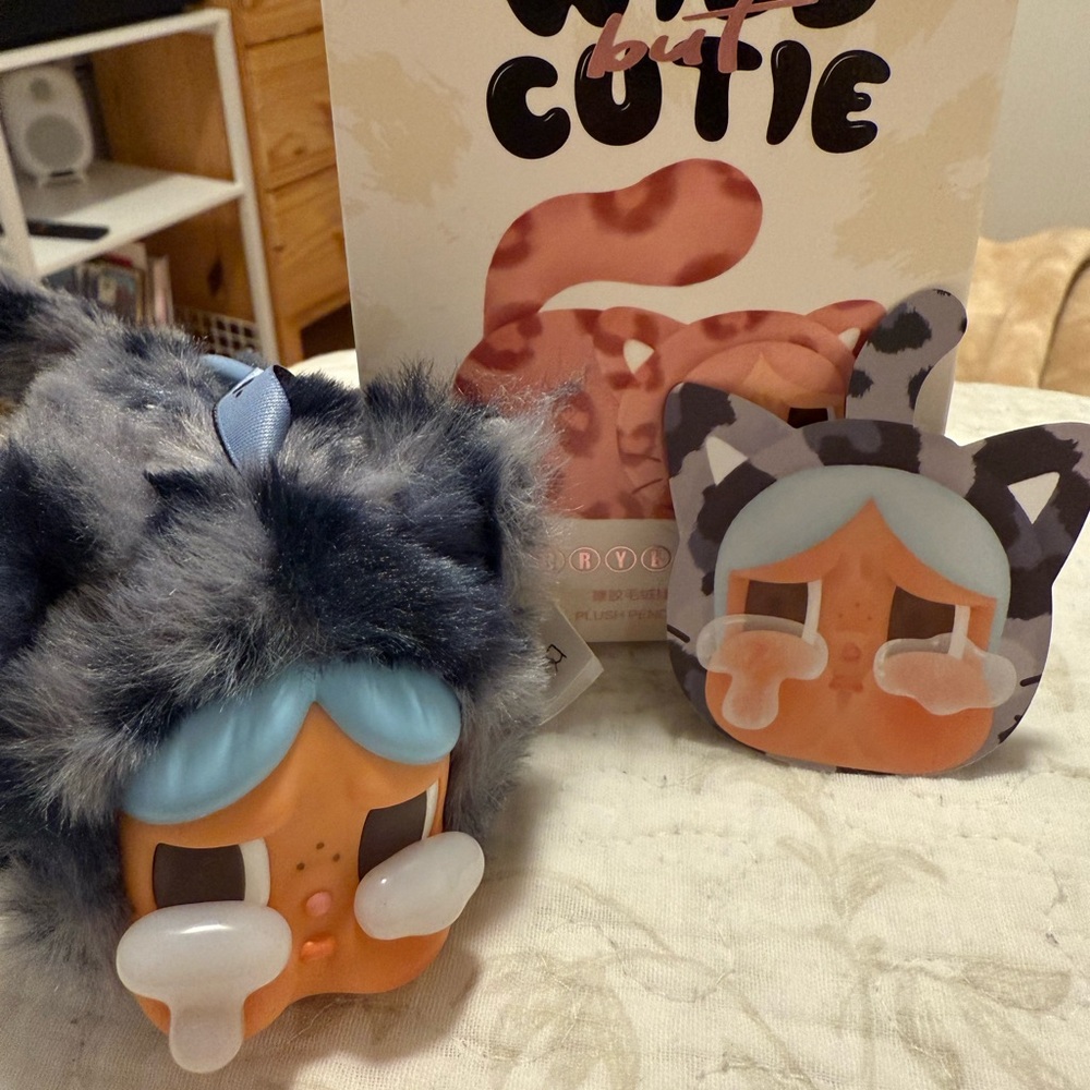 CRY BABY WILD BUT CUTIE DENIM CUTIE BLIND BOX PENDANT
